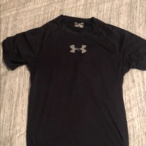 Under armour fitted black tee